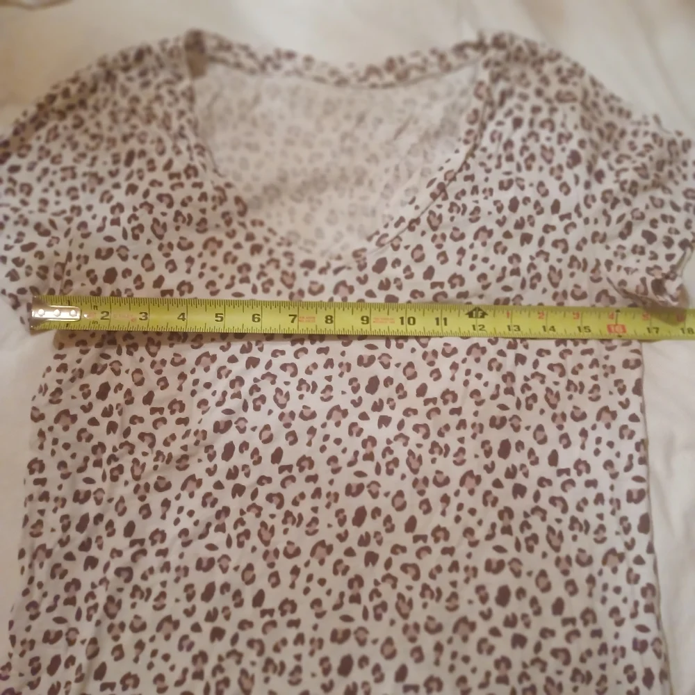 J.Crew top S leopard vintage 100% cotton shirt Work Office classic animal Tshirt